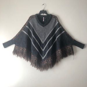 Sweater/ poncho